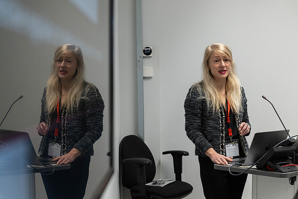 AGS-233