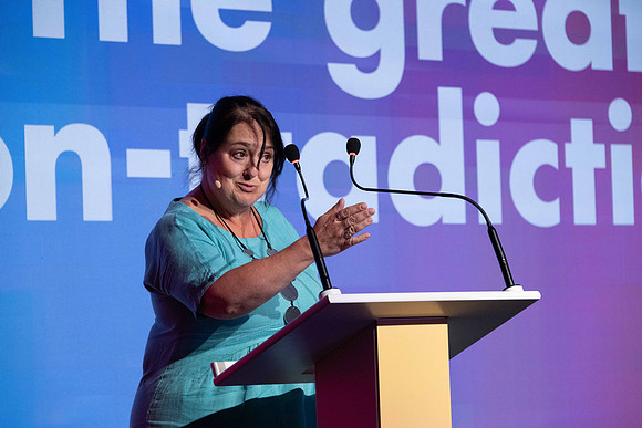 AGS-677